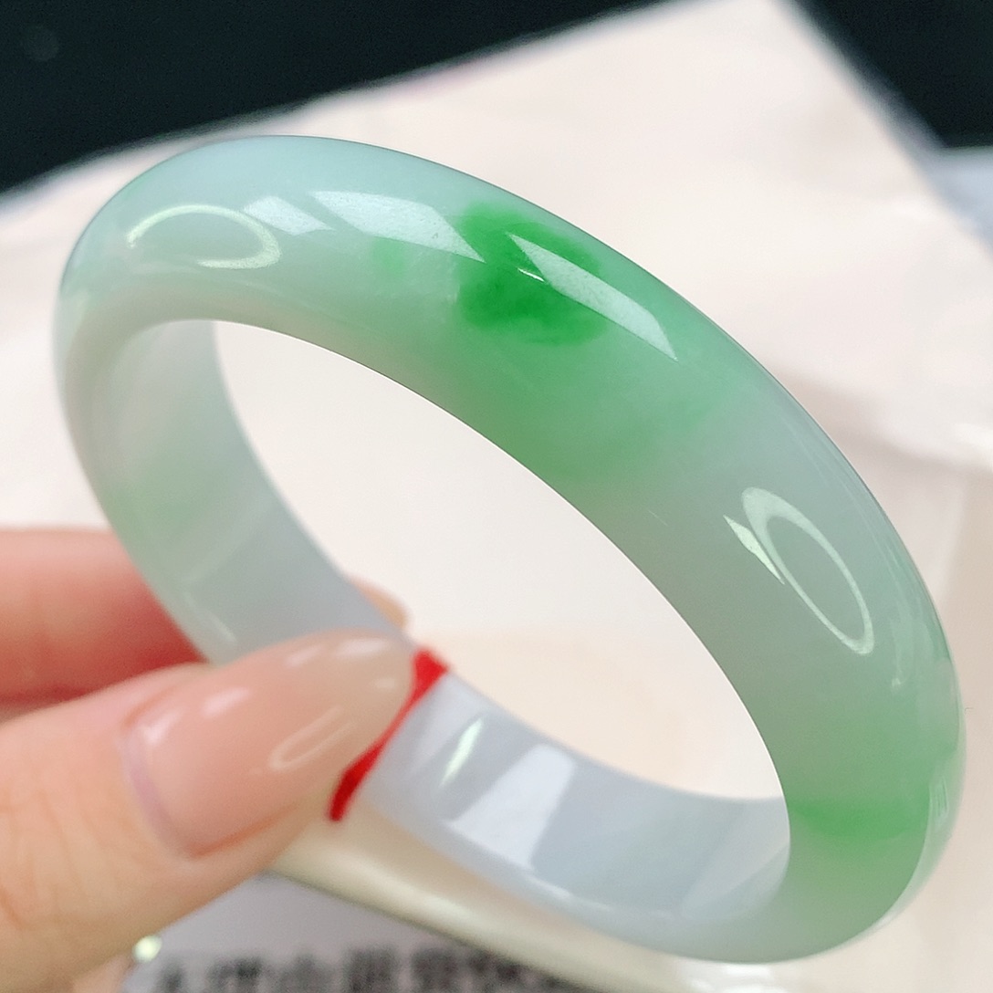 未镶嵌手镯翡翠685