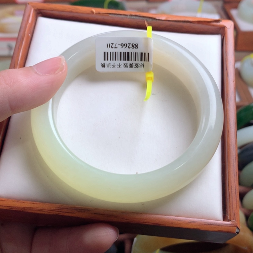 【闪购商品】和田玉手镯未镶嵌