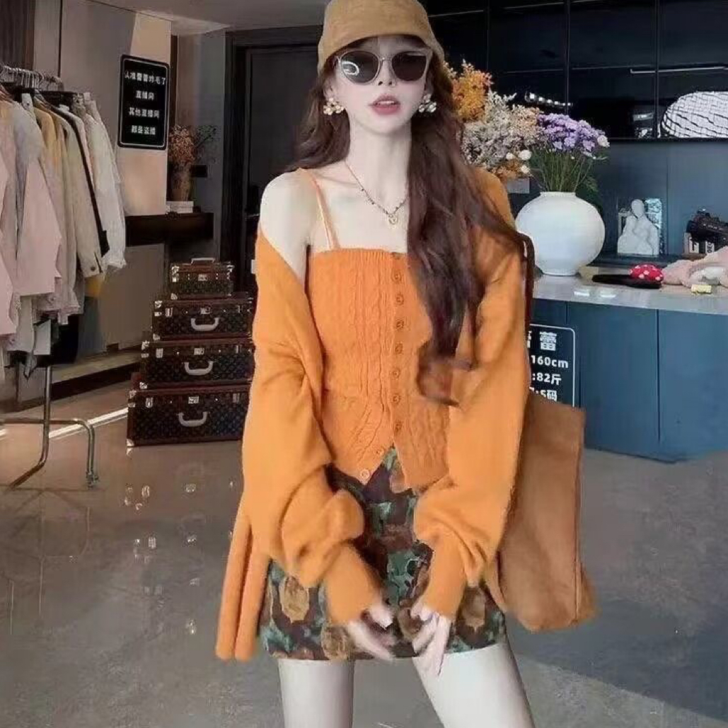 2025秋冬新款韩系氛围感百搭吊带毛衣背心+毛衣开衫+短裙三件套女