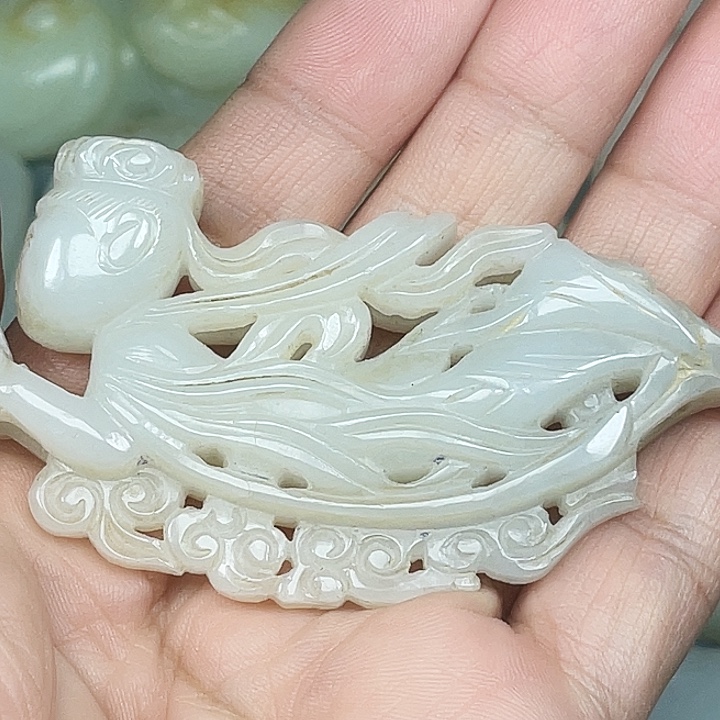 张***利和田玉（青白玉）未镶嵌颈饰