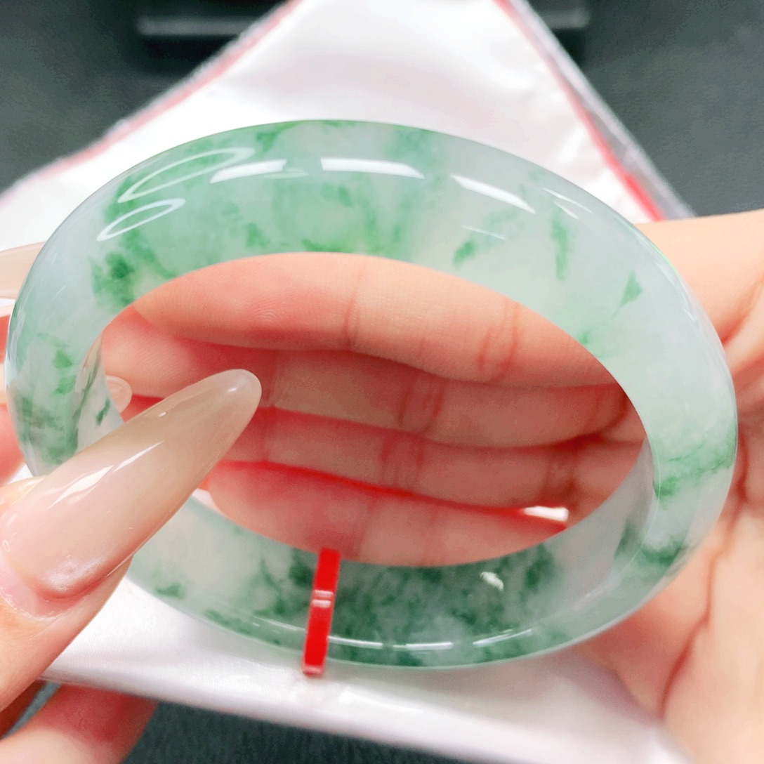 翡翠未镶嵌手镯57