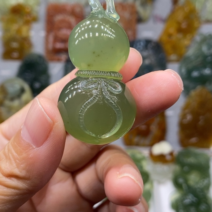 【闪购商品】蛇纹石玉未镶嵌颈饰