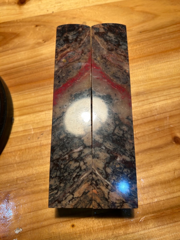 昌化鸡血石品味刘关章