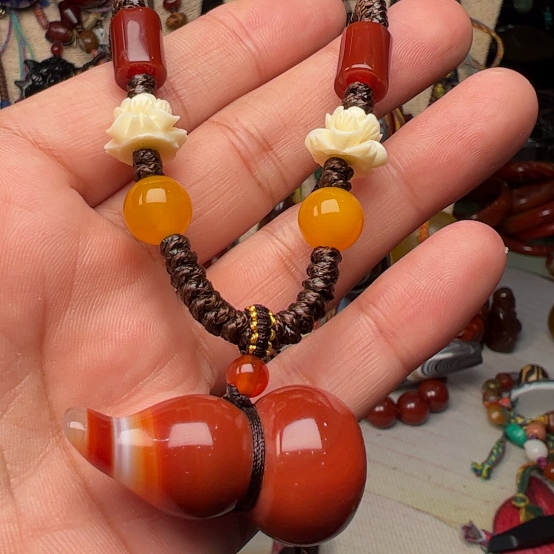 玛瑙/玉髓颈饰未镶嵌