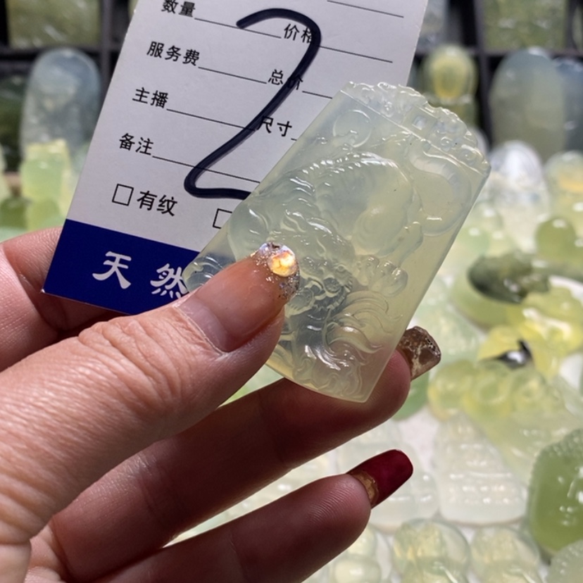 【闪购商品】蛇纹石玉颈饰合金