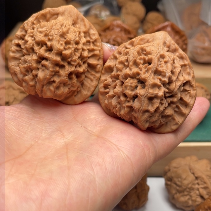 文玩核桃吊坠49官帽