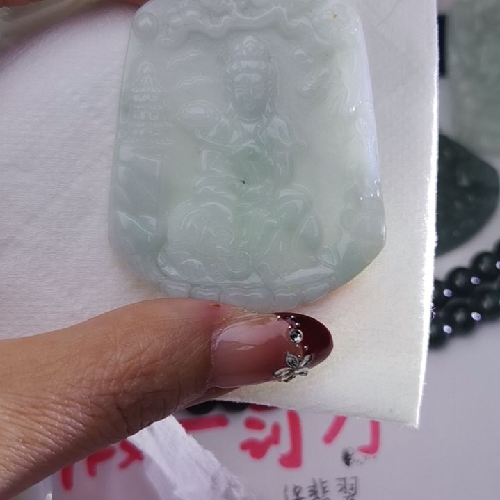 翡翠颈饰未镶嵌天然的A货翡翠多样性发货