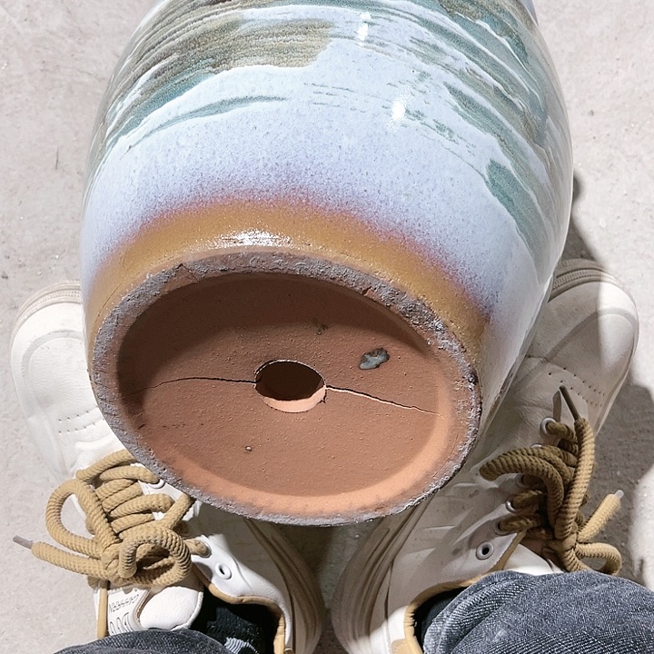 红陶口径24高度31一只大瑕疵