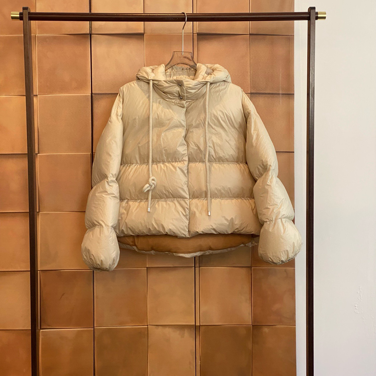 Moncler 小天才1952系列Isadora背后logo羽绒服/1码/99新/29208