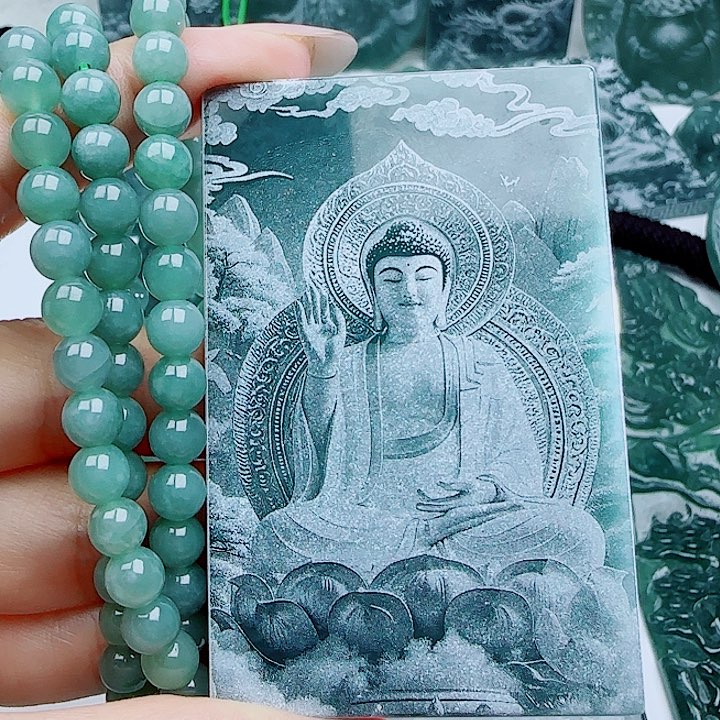 翡翠未镶嵌颈饰多样性发货天然的A货翡翠