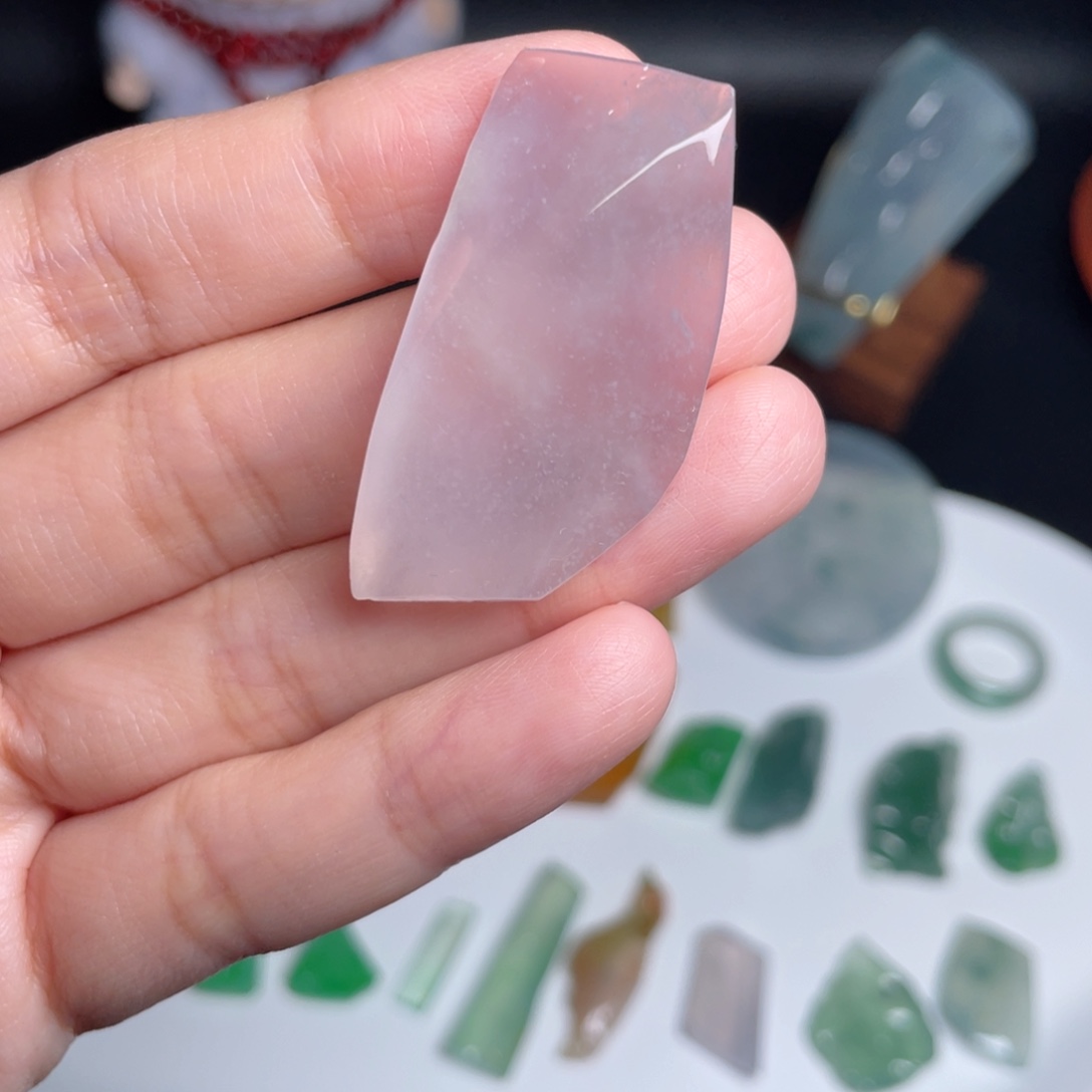 翡翠未镶嵌颈饰冰粉紫