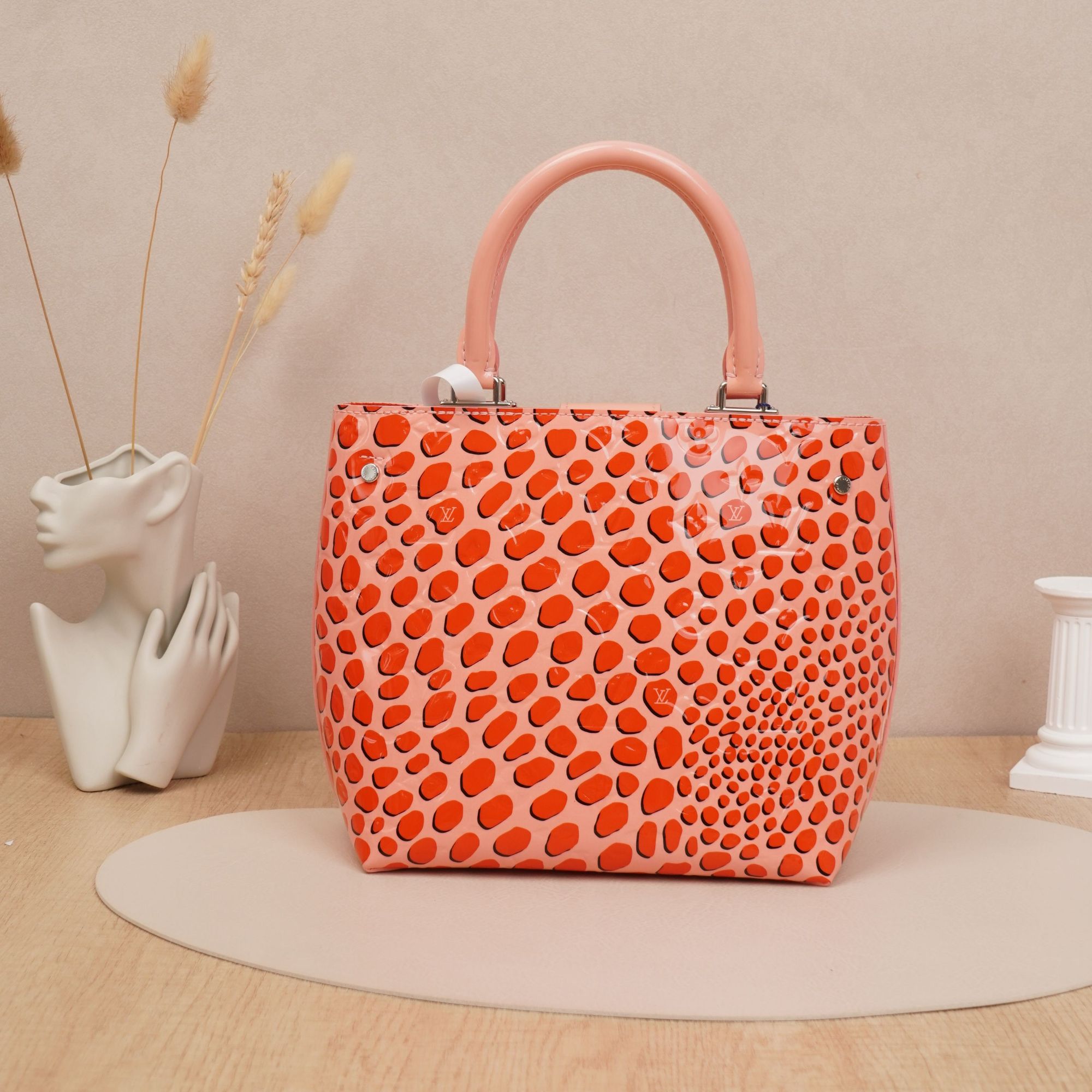95新 LouisVuitton/路易威登 草间弥生手提包粉色漆皮/DS022668