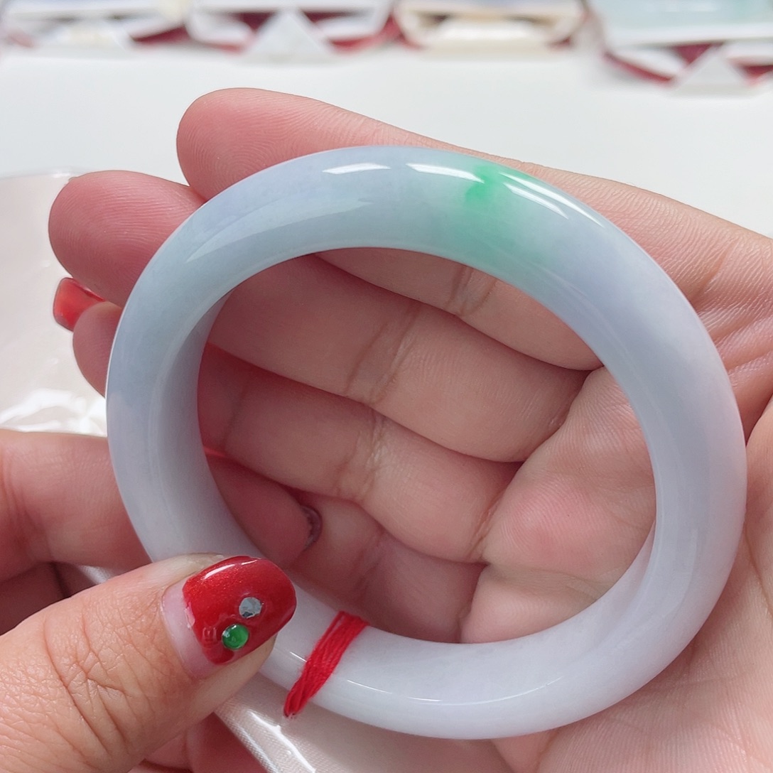 翡翠手镯（圆镯）未镶嵌缅甸翡翠手镯58圈