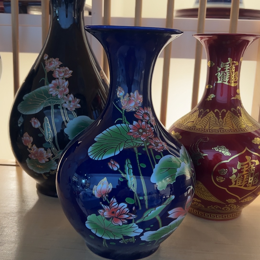 陶摆件22cm蓝色荷叶赏瓶