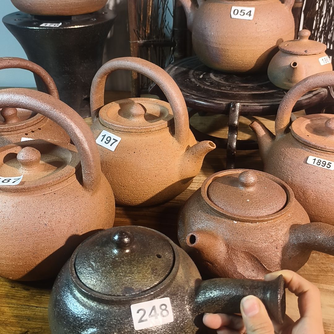 清***漪泥塑荥经黑砂茶器鑫山烧