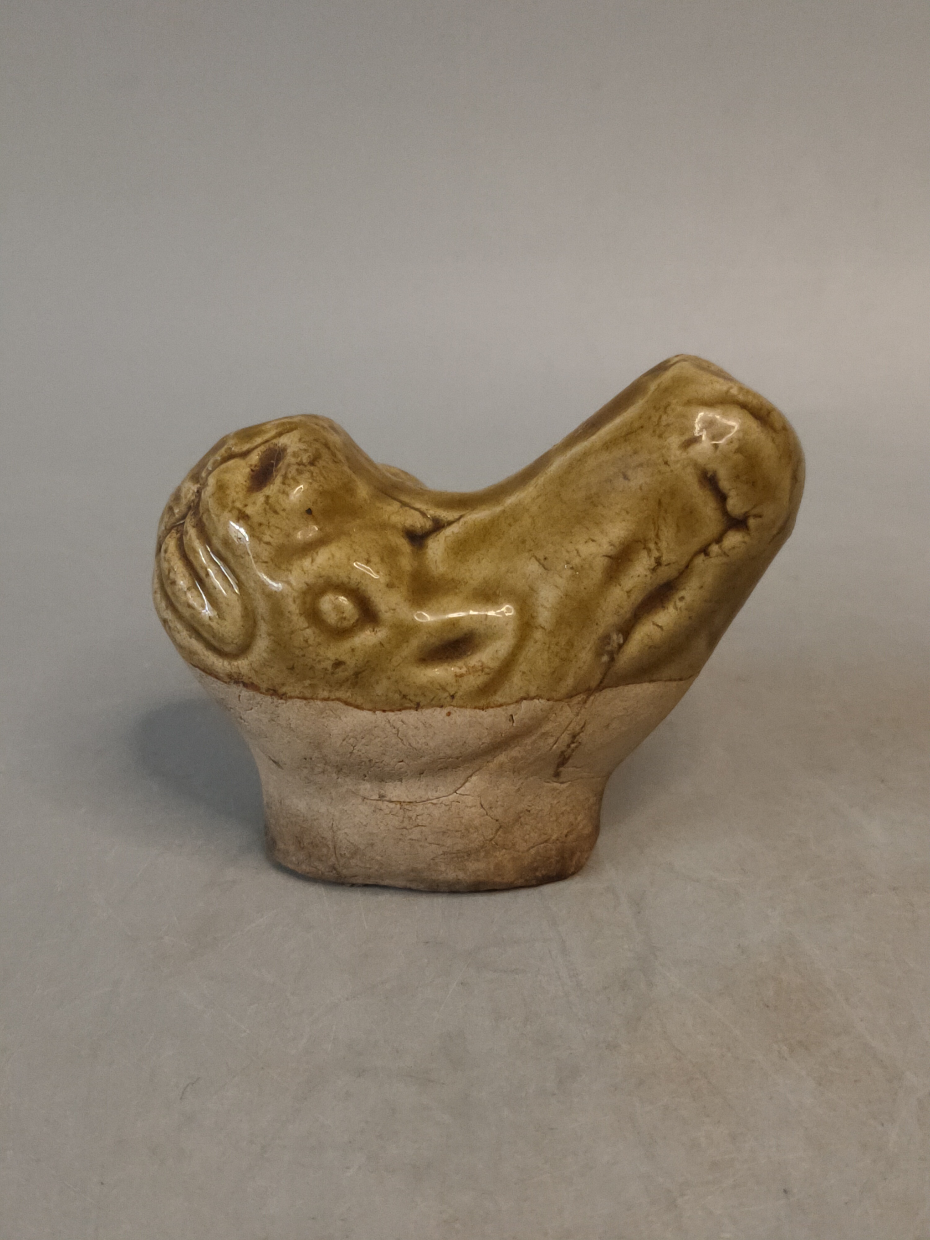 黄釉瓷鱼哨子，造型生动，包浆老道，年代久远，旧藏，喜欢的来