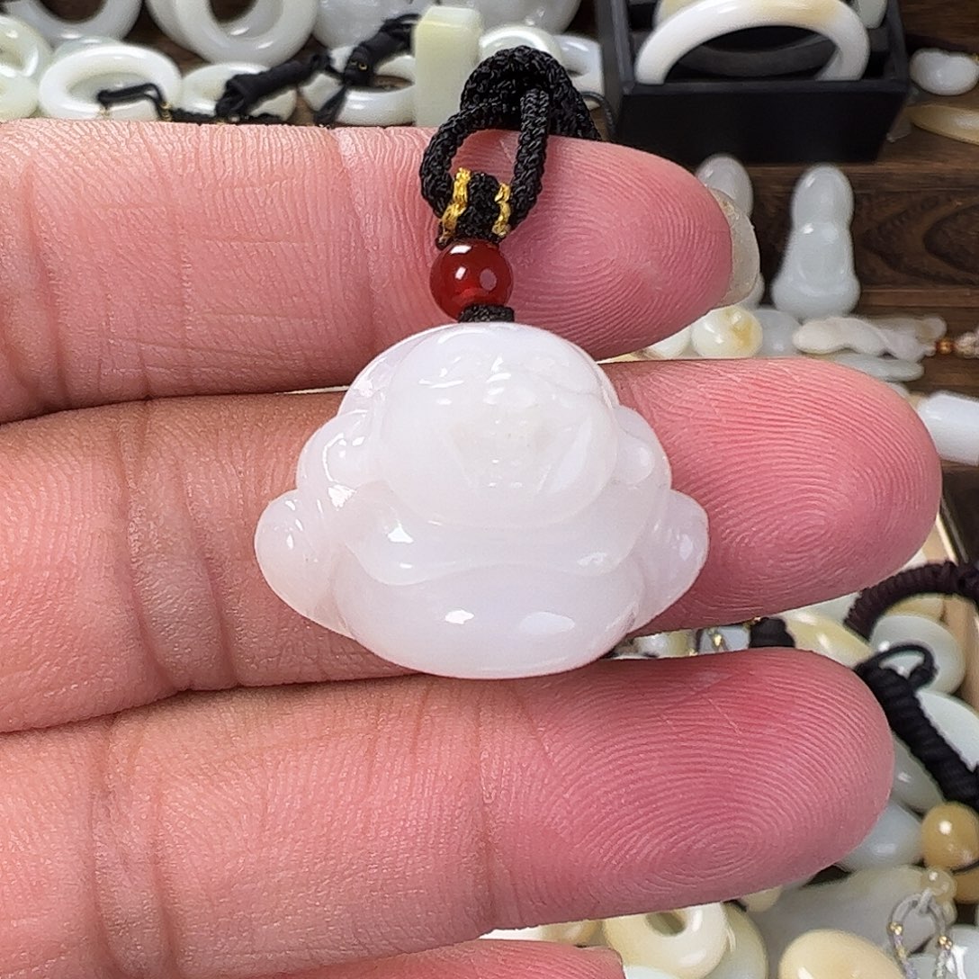 开***好和田玉未镶嵌颈饰