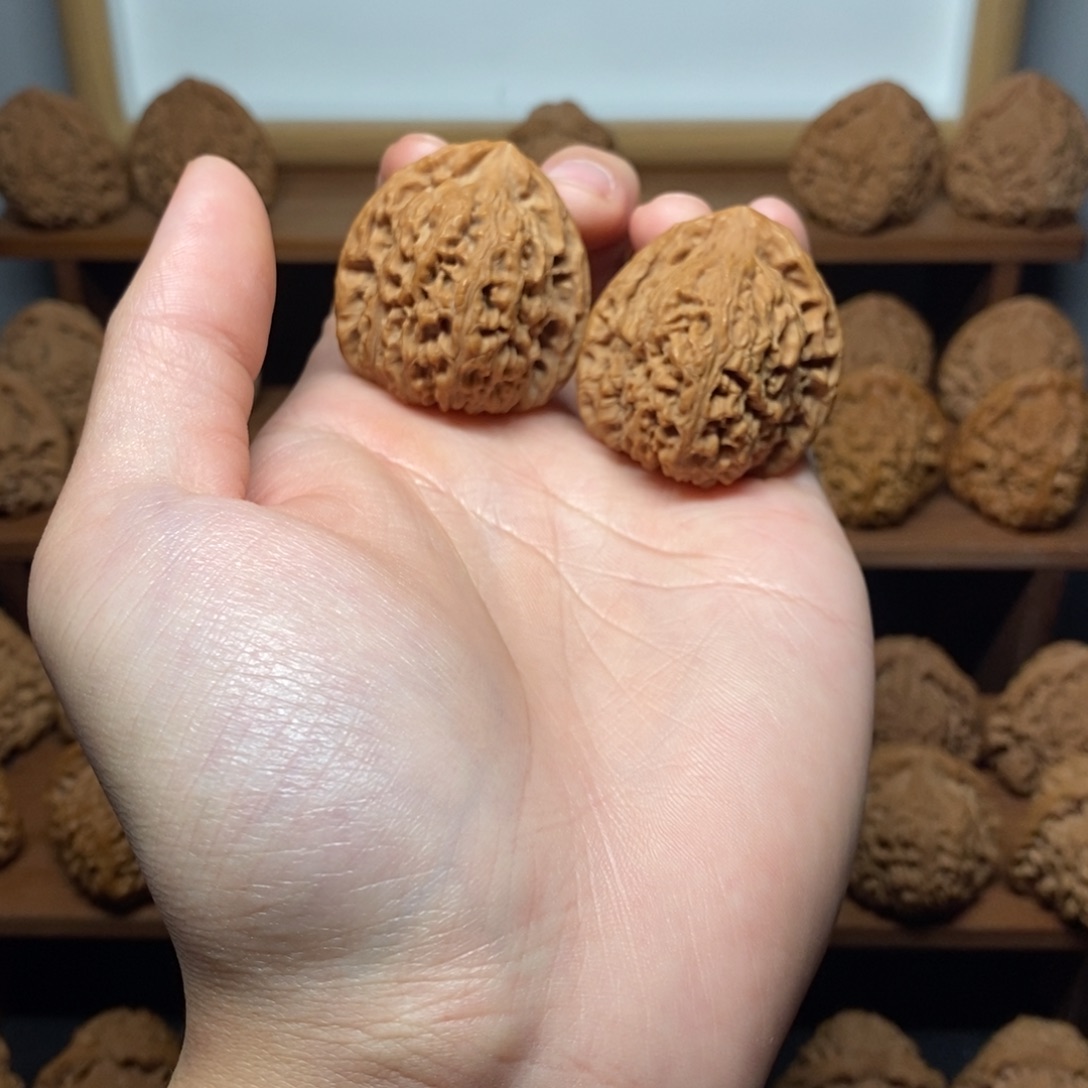 核桃南疆石36尺全品三角妖刀