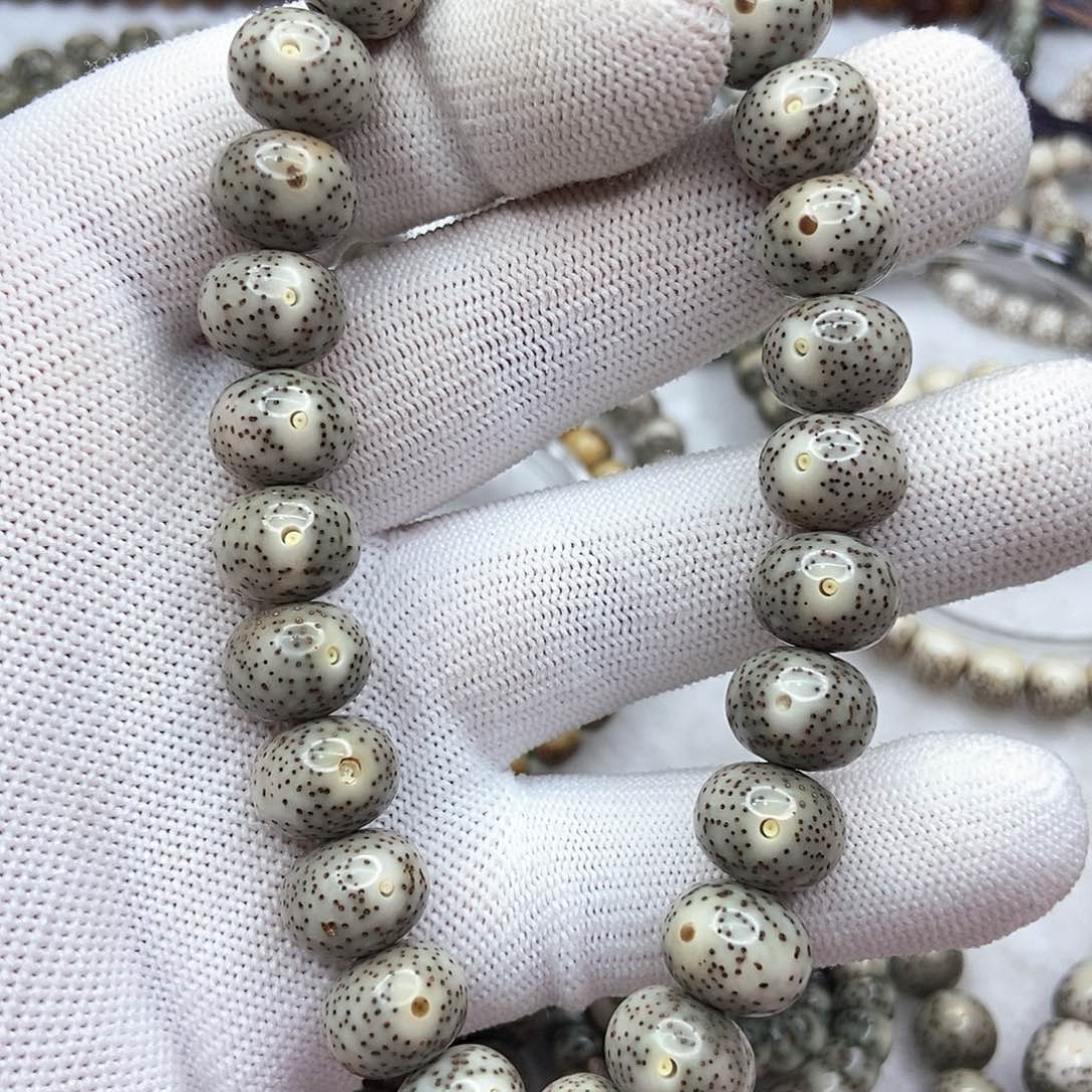 星月菩提手串12mm手持