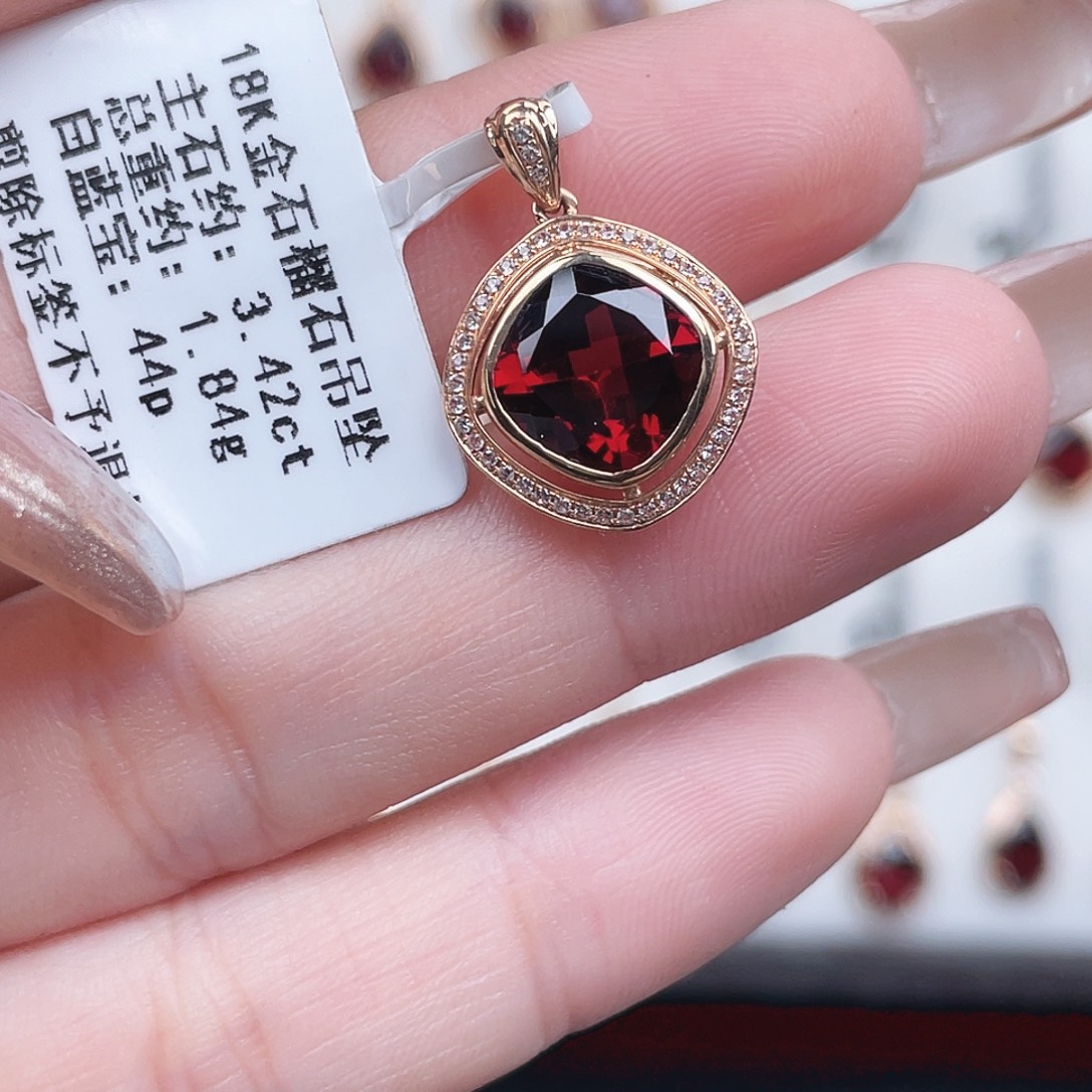 吊坠(不含链)18K金镶嵌石榴石