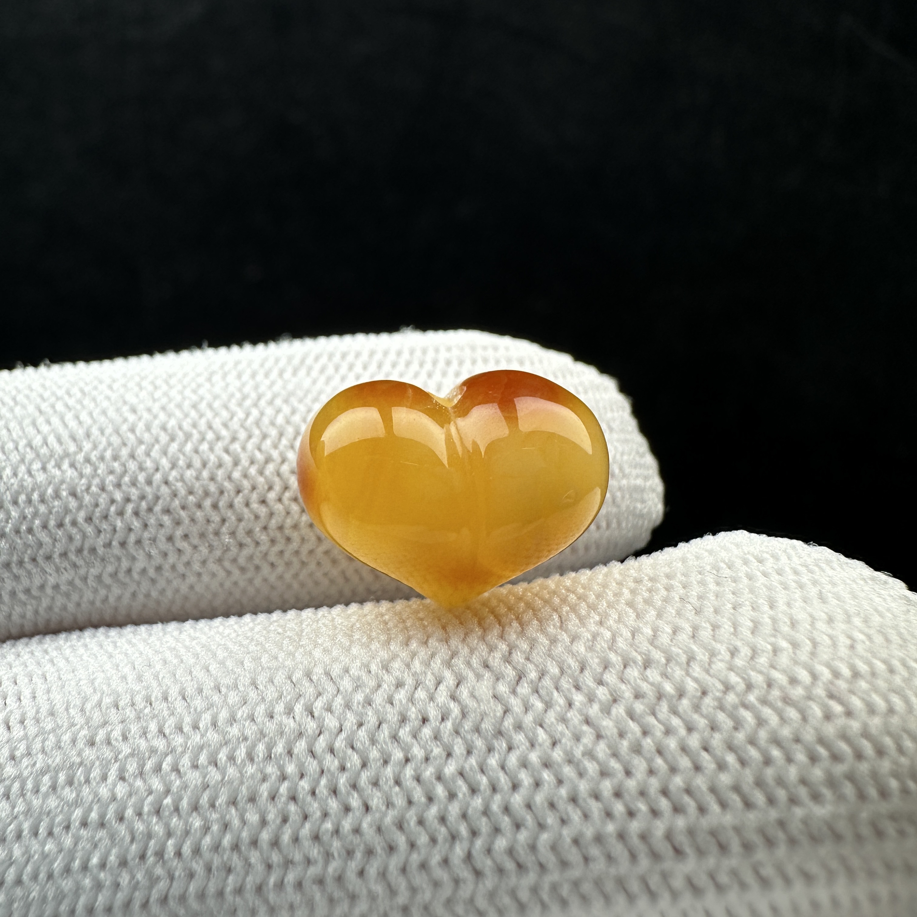 K8475天然原矿蜜蜡 屁桃爱心15.3*12mm 一图一物 假一罚十