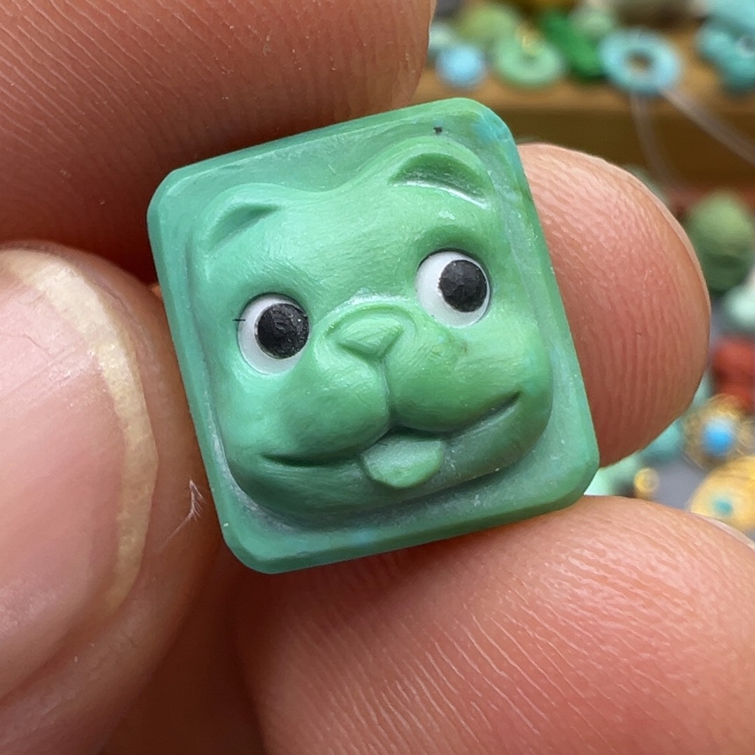 绿松石颈饰未镶嵌