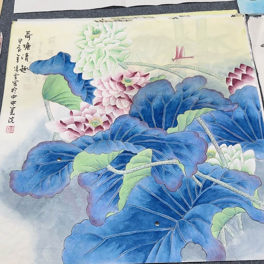 国画尺寸70X70手绘作品 