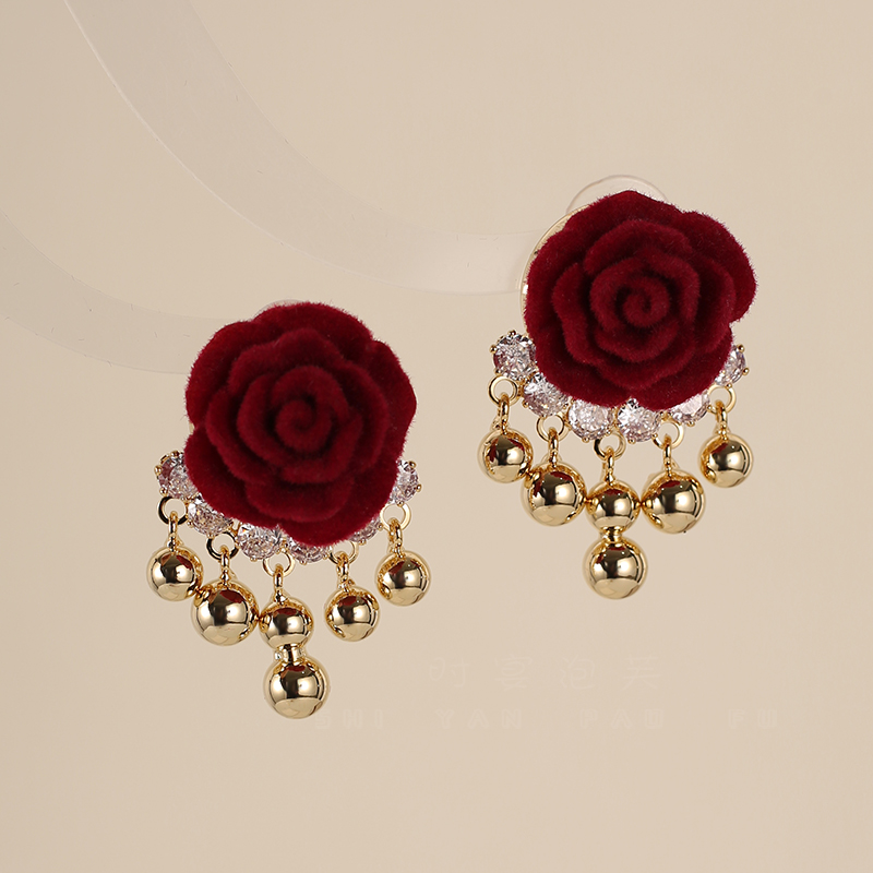 时宴泡芙 铜合金合成锆石耳饰 丝绒玫瑰耳环新款流苏复古新年配饰