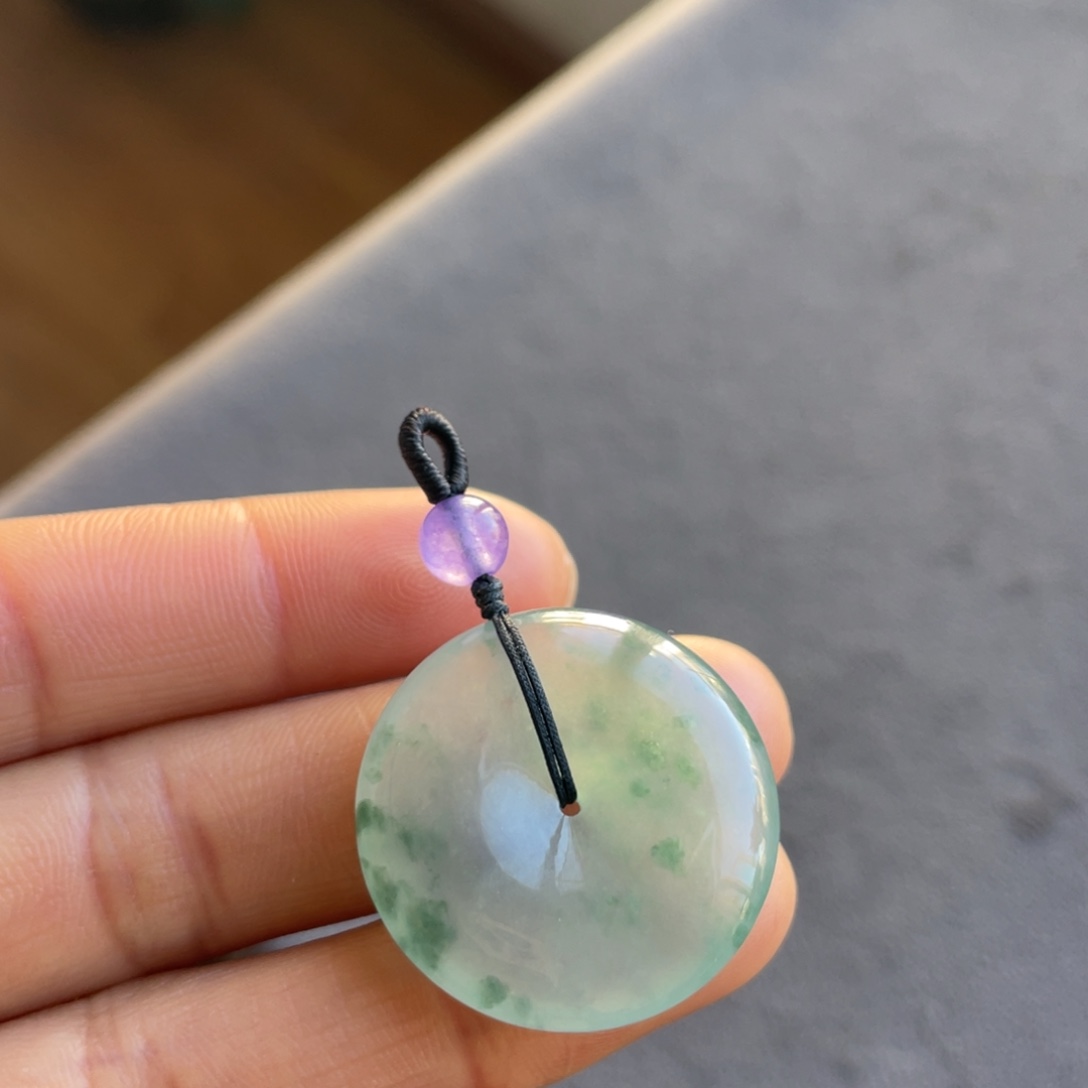 翡翠未镶嵌颈饰飘花