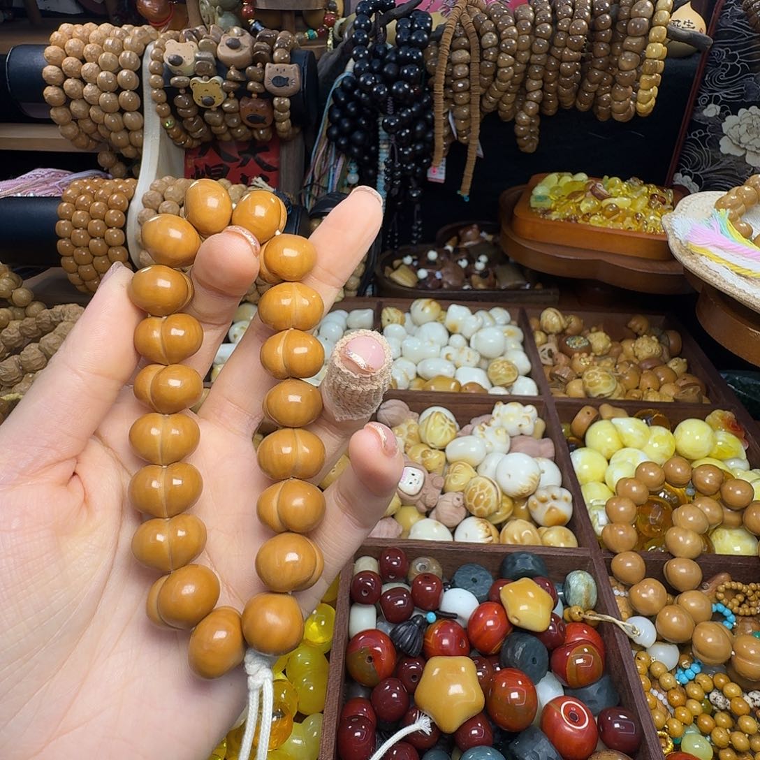 大叶紫檀（黑酸枝木类）