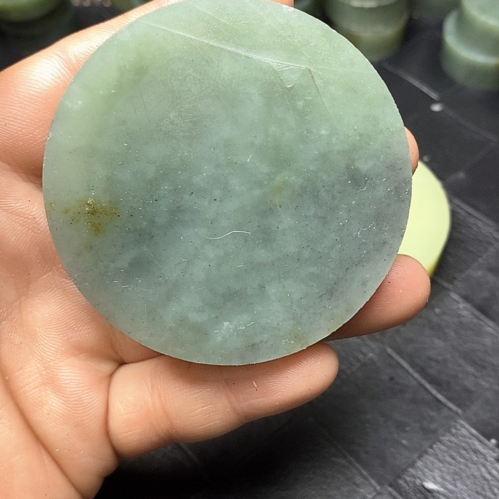 和田玉毛料未镶嵌