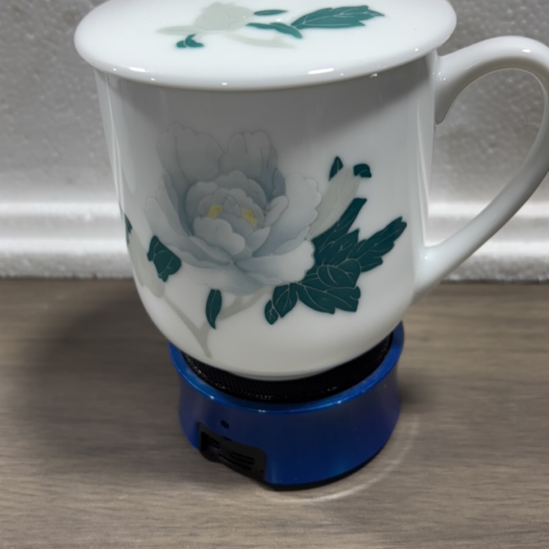 釉下五彩红官窑白牧丹杯子手绘450cm