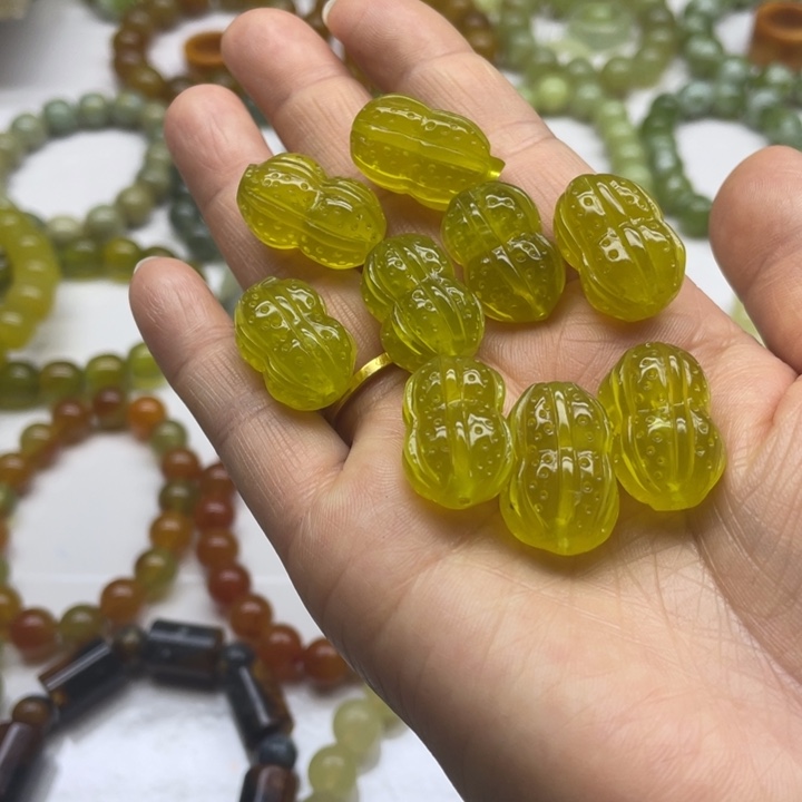 蛇纹石玉手串未镶嵌岁**年