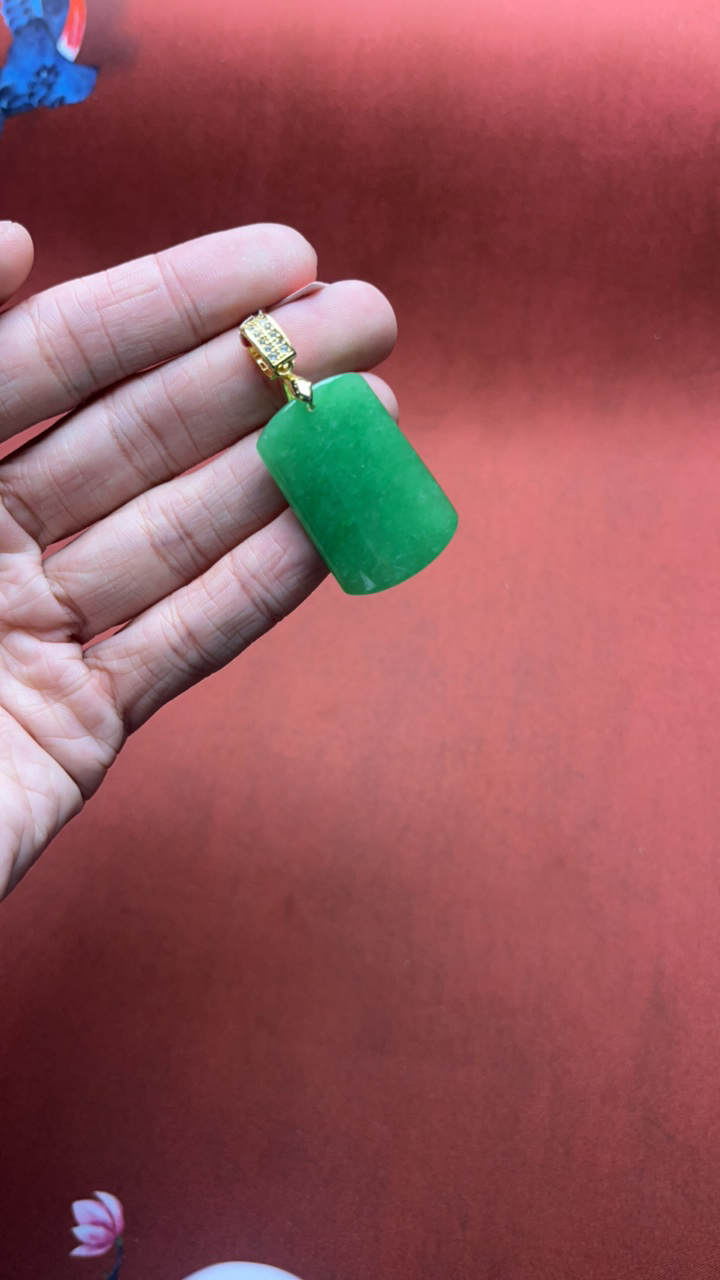 F61翡翠单品吊坠