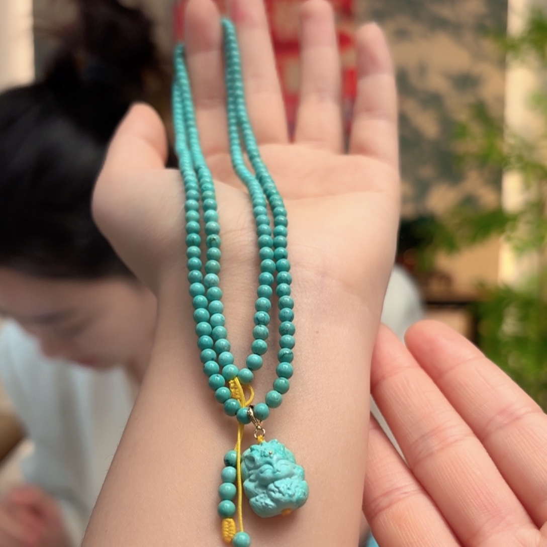 绿松石未镶嵌颈饰