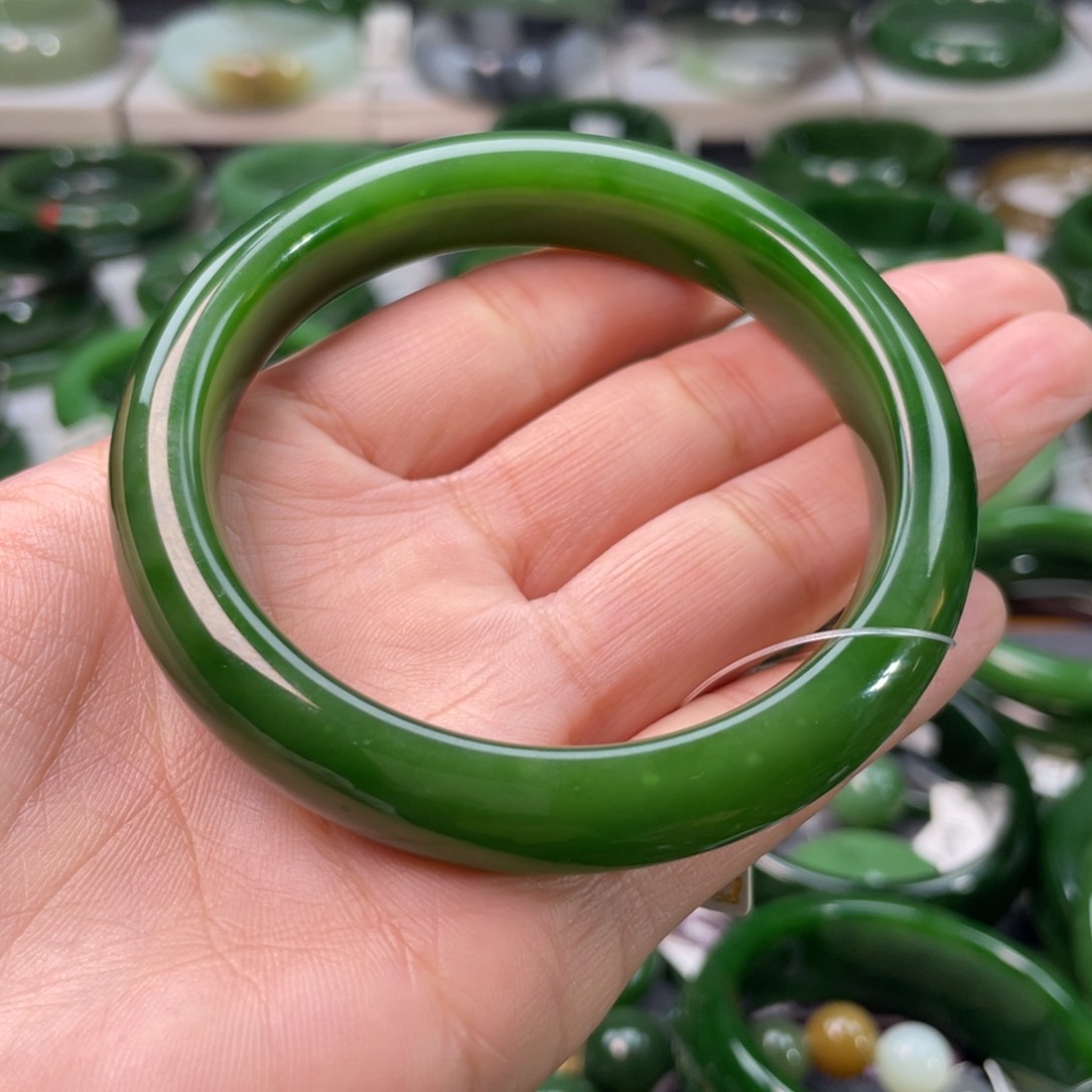 和田玉（碧玉）手镯未镶嵌