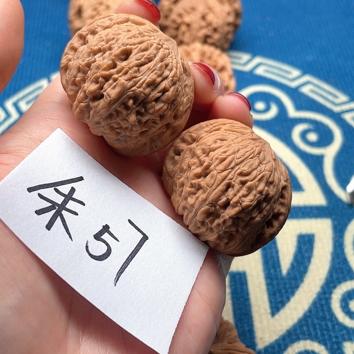 文玩核桃把件岁*静泥鳅40