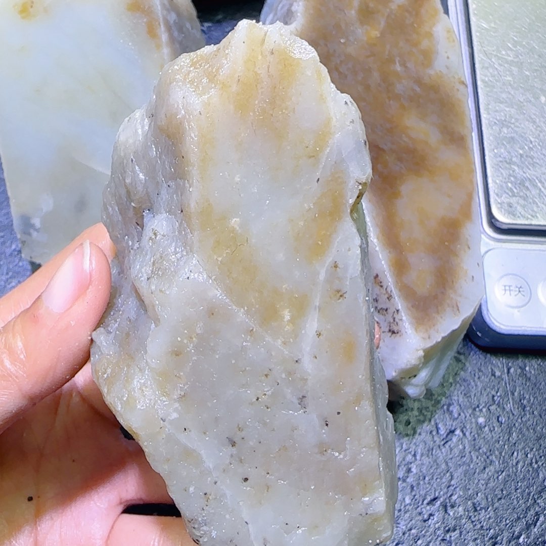 和田玉未镶嵌珠宝半成品