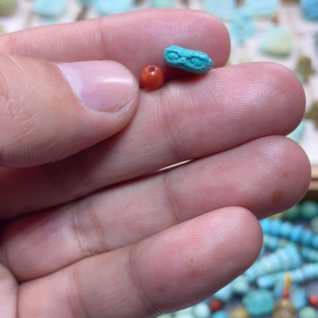 南红玛瑙配饰未镶嵌