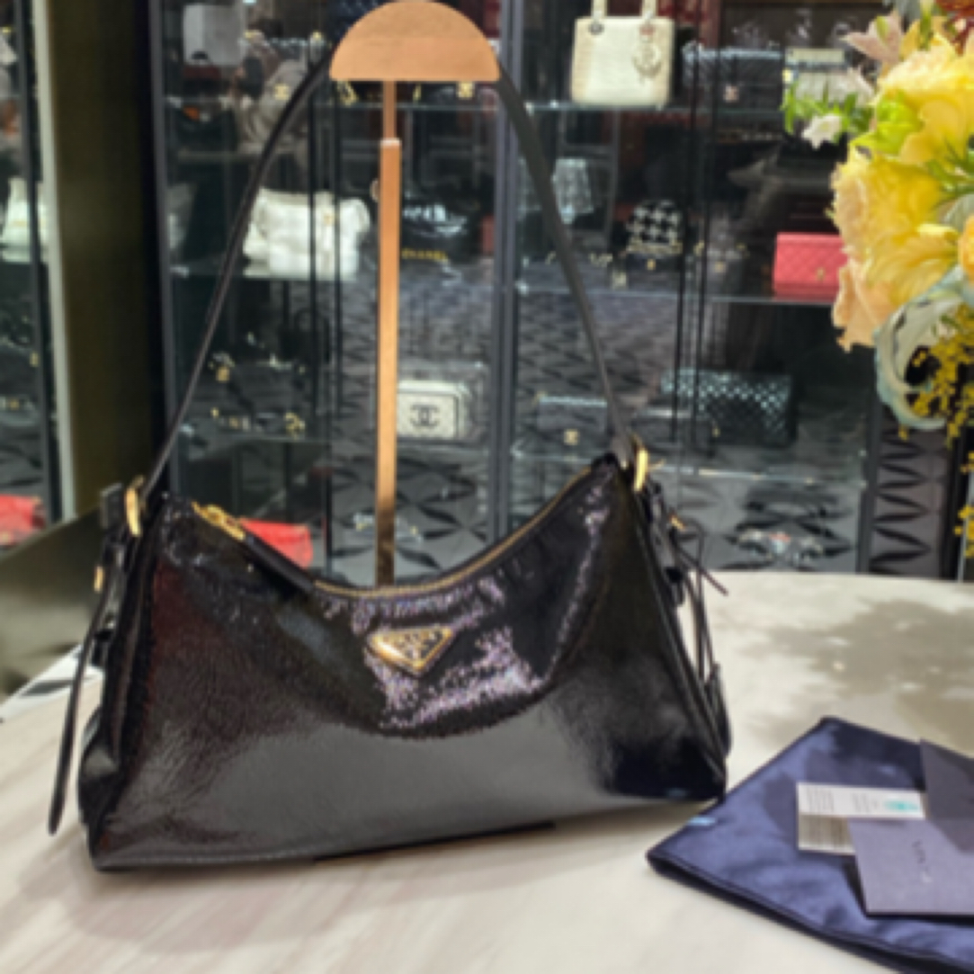 未使用 Prada/普拉达 黑金油蜡皮Aimée珐琅新款中号腋下包