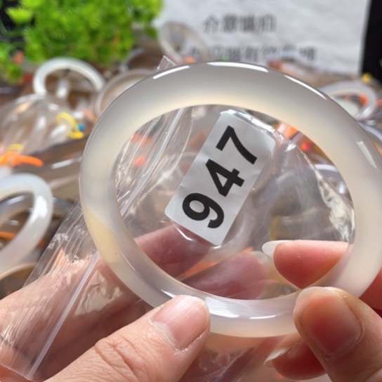 玛瑙/玉髓手镯未镶嵌