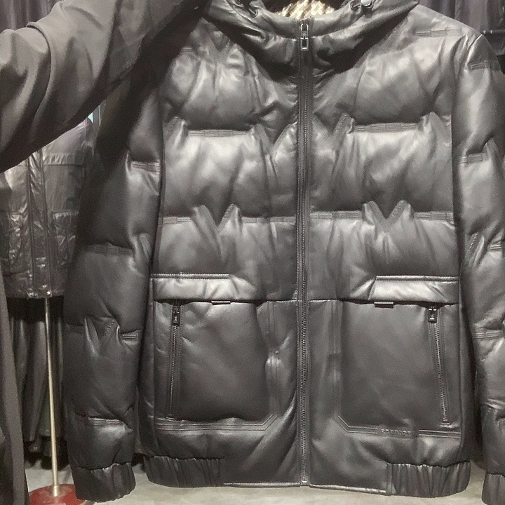 张***样皮羽绒服皮羽绒服