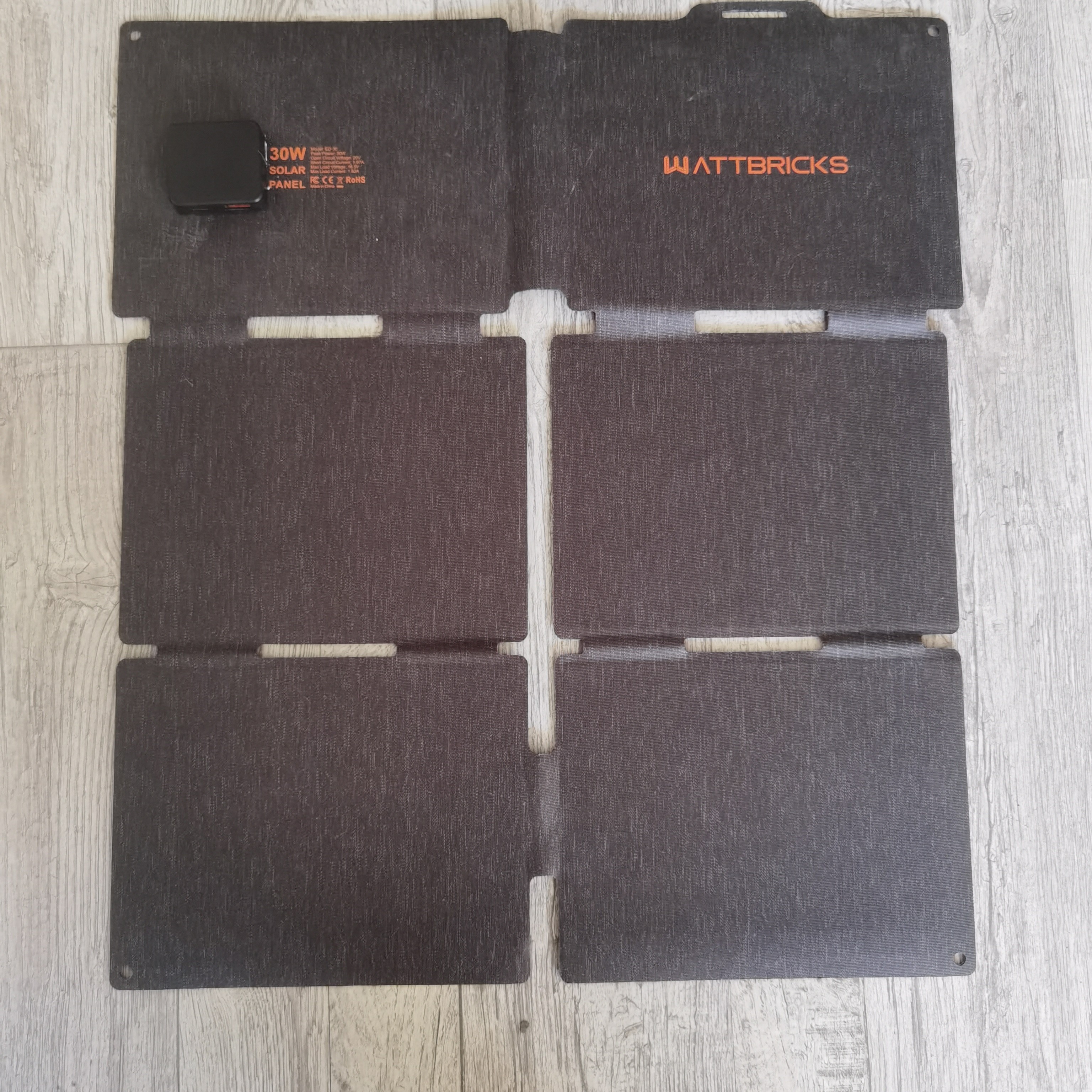 30瓦6折叠太阳能发电板