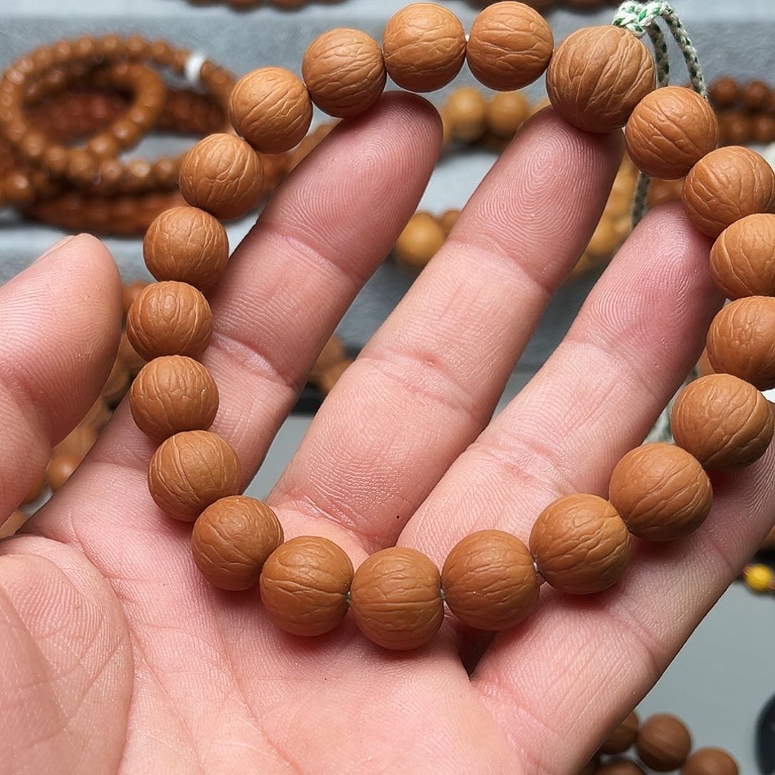 把件猴头核桃待***羊聚宝盆