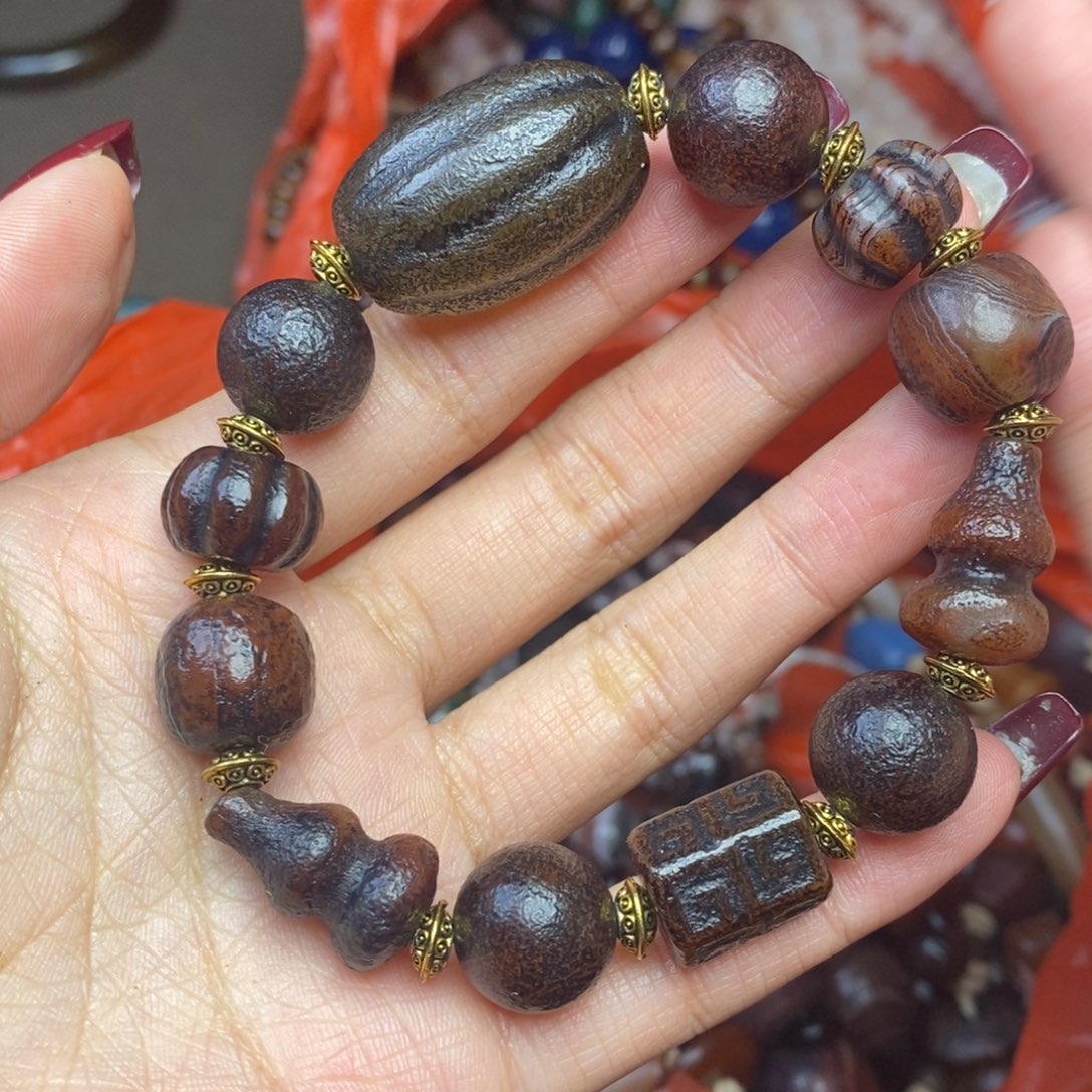 玛瑙/玉髓颈饰未镶嵌