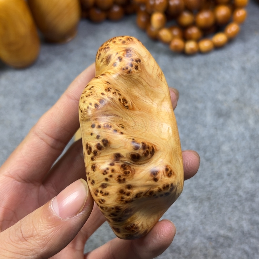 卍***財柏木（崖柏）太行崖柏榴花手把件