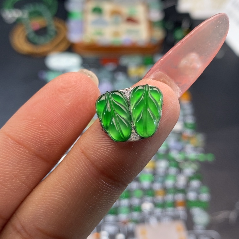 【闪购商品】翡翠挂件未镶嵌叶子