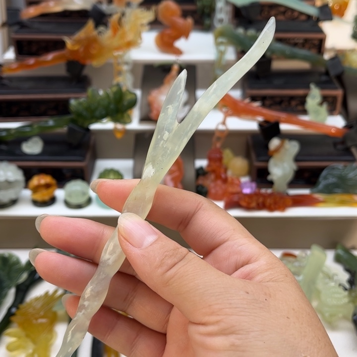 蛇纹石玉未镶嵌岫玉发簪