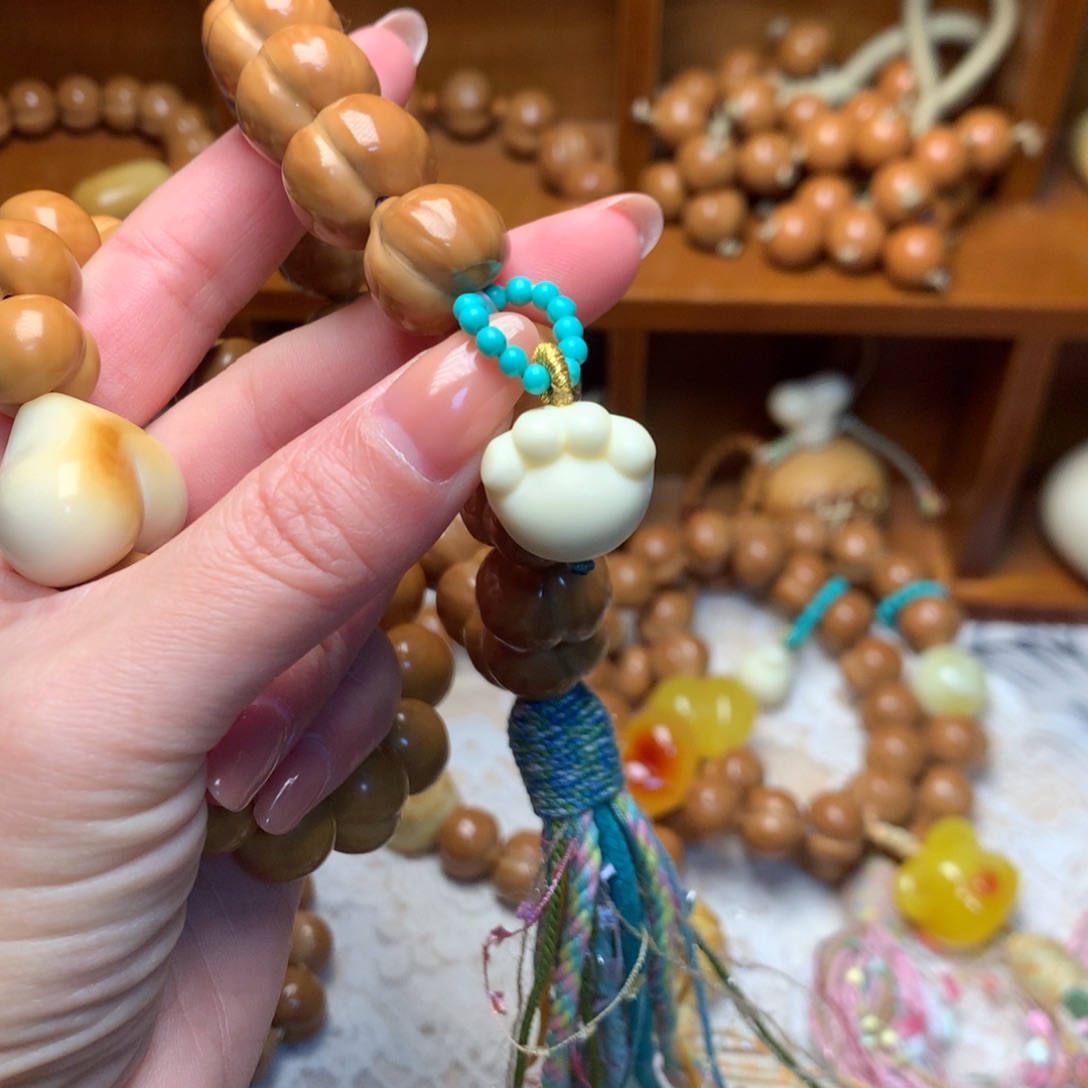 鲁***嘻吊坠猴头核桃跑环猫爪