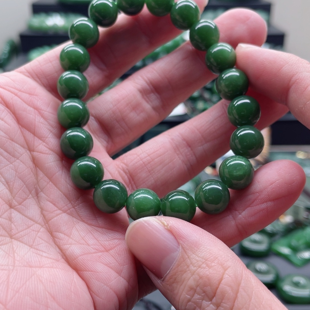 和田玉（碧玉）未镶嵌手链